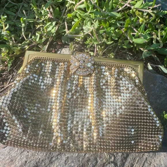 Vintage 1940’s Whiting & Davis Gold Mesh Crystal Clasp Clutch Coin Purse